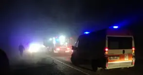 БМВ се запали в движение до разклона за Пиргово