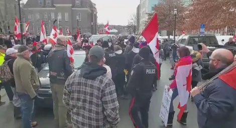 Трюдо задейства Закон за извънредните мерки, за да се справи с протестите