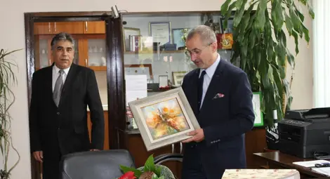 Изпратиха Бурджиев с красива картина