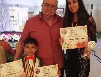 Отличия от фестивал в Румъния за певци от студио &bdquo;Икономов&ldquo;