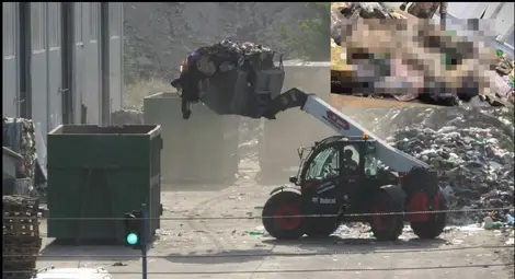 Починал в контейнер за боклук клошар изпадна на лентата на сепариращата инсталация