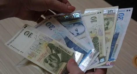 Изплащат от понеделник хонорарите за изборите