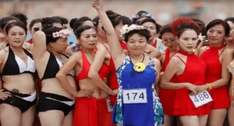 В Китай избраха най-хубавите баби по бикини