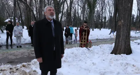 Десетки българи в румънската столица Букурещ почетоха&nbsp;153-ата годишнина от гибелта на Васил Левски