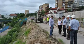 Започна ремонтът на подпорната стена на „Никола Обретенов“