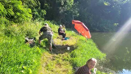 Въдичари се събраха на риболовен празник край Белцов Въдичари се събраха на риболовен празник край Белцов