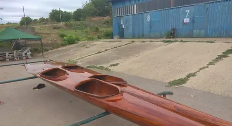 Новите гребци в Спортното пред паметен дебют с легендарна лодка на Ваня Гешева