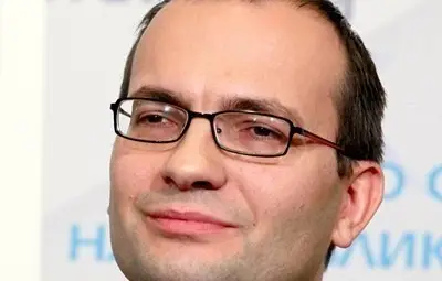 Срязали спирачките на колата на Мартин Димитров Срязали спирачките на колата на Мартин Димитров