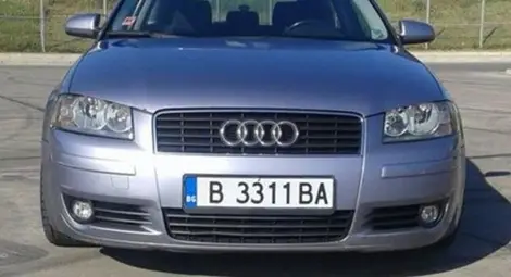 Шофьорка дава парична награда на този, който открие откраднатата й кола