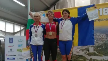 Атанаска Ангелова удиви Балканите с шампионска титла на троен скок