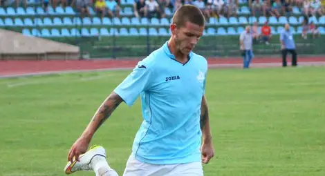 Юлиян Ненов в топ отбора на &bdquo;Б&ldquo; група през есента