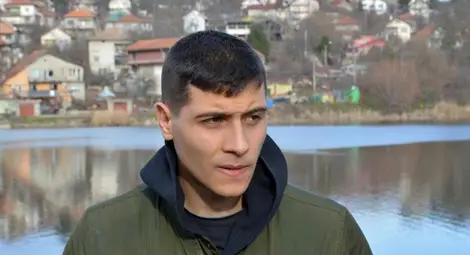 Теодор ще преплува 30 езера в подкрепа на фондацията на Нана за жени с рак на гърдата