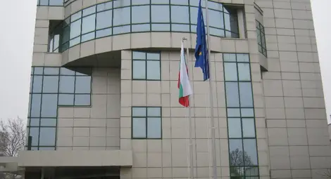 Офисът на данъчните в Русе затваря днес следобед заради профилактика