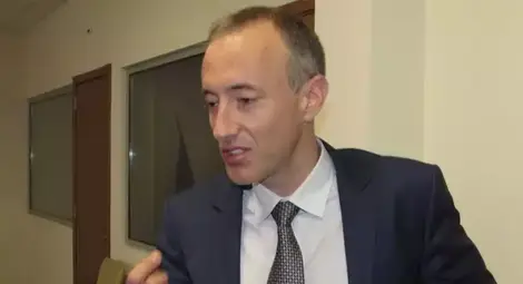 Красимир Вълчев: Няма да се разпространяват черно-белите учебници Красимир Вълчев: Няма да се разпространяват черно-белите учебници