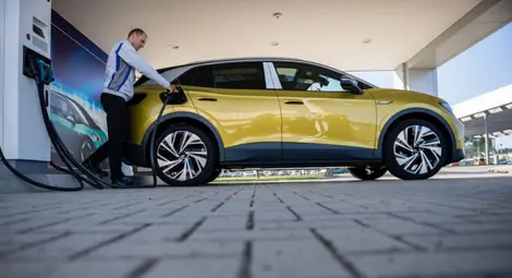 Volkswagen отне короната на Tesla на европейския пазар