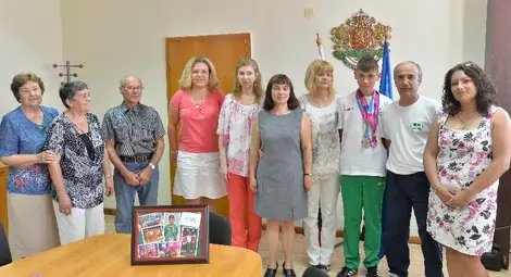 Областна администрация-Разград награди своя медалист от Спешъл Олимпикс