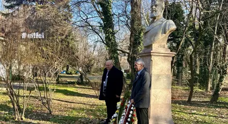 С поднасяне на венци и цветя в Букурещ бе отбелязана 177-ата годишнина от рождението на Христо Ботев