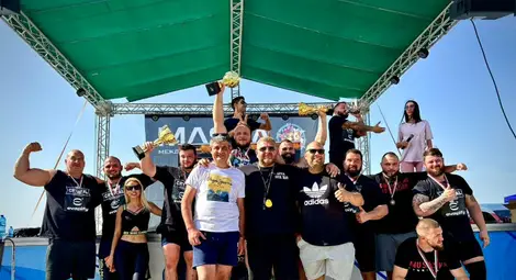 Теглене на 11-тонен камион, носене на кобилицата с тегло 350 кг. и други впечатляващи изпитания в силовото шоу  &bdquo;Strongest men show&ldquo; в Русе /галерия/