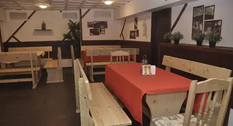 &bdquo;6 без 10&ldquo; посреща с нова вътрешна зала в битов стил, обновено меню и оркестър