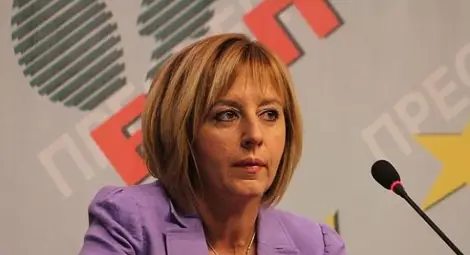 Манолова: Решенията в БСП досега се взимаха "някъде от някого"