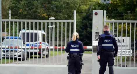 Двама убити от врязала се в пешеходна зона кола в Трир