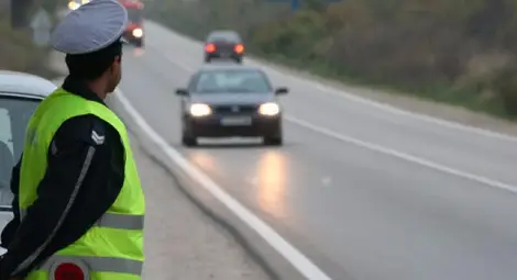 Започват масови проверки за пияни и дрогирани шофьори Започват масови проверки за пияни и дрогирани шофьори