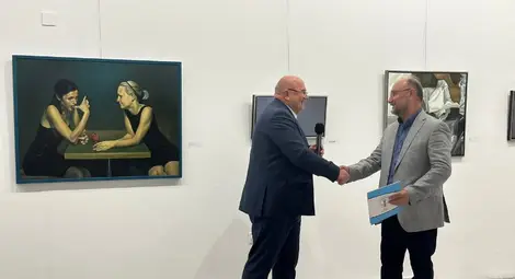 С изложбата "Завръщане" Веселин Господинов представи своята хиперреалистична представа за света и Русе С изложбата "Завръщане" Веселин Господинов представи своята хиперреалистична представа за света и Русе