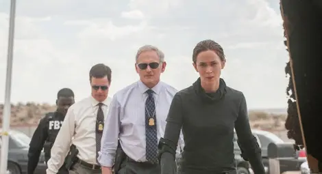 &bdquo;Сикарио&ldquo; е трилър за войната срещу наркотиците