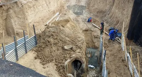 Русенци се чудят метро ли започва да се строи в парка