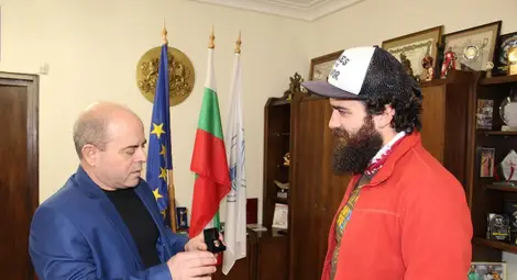 Пътешественикът Петър Ванев със златна значка &bdquo;Русе&ldquo;