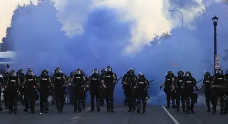 Хаосът на недоволството в САЩ ескалира