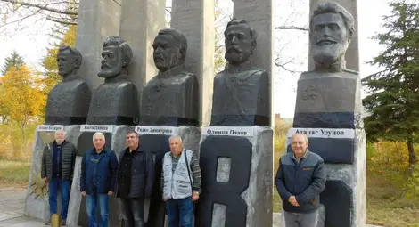 Над 1200 км. изминаха русенските офицери от запаса и резерва в памет на героите от Сръбско-българската война Над 1200 км. изминаха русенските офицери от запаса и резерва в памет на героите от Сръбско-българската война