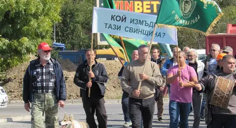 Ловците ще гонят дивите прасета с тенекии и кречетала