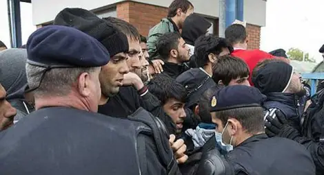 Под лупа: Разгонената мъжка глутница в Кьолн поляризира Германия