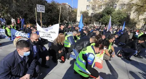 Полицаи: На първа линия в борбата, а за увеличението &ndash; под чертата