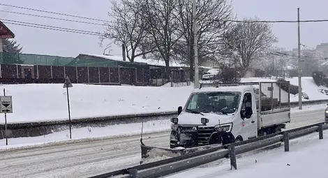 Проходимостта на пътната мрежа в Русе и общината се поддържа при усложнени зимни условия Проходимостта на пътната мрежа в Русе и общината се поддържа при усложнени зимни условия