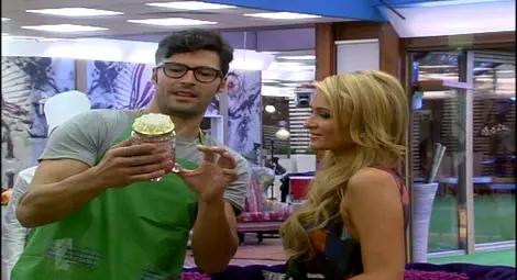 Станка Златева оглавява Къщата, а Мишо Шамара, Еделвайс, Мариан Кюрпанов и Ивайло са първите номинирани за изгонване от VIP Brother 2013