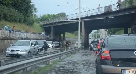 Огромната локва по &bdquo;Липник&ldquo; отива в историята наесен