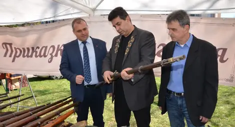 Искрен Веселинов: Гордостта, че сме българи трябва да ни води, когато гласуваме в неделния ден