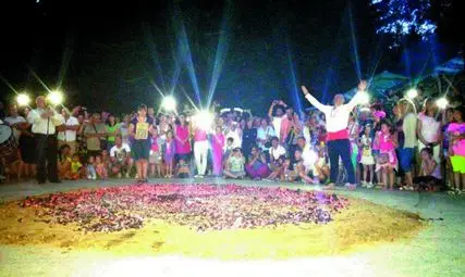 Чаена церемония и нестинарско шоу  във фолклорния фестивал на Текето