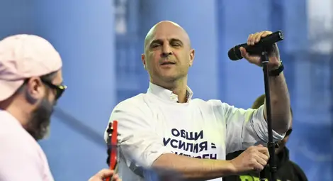 Светльо Витков към Слави: За пръв път виждам победител да се крие Светльо Витков към Слави: За пръв път виждам победител да се крие