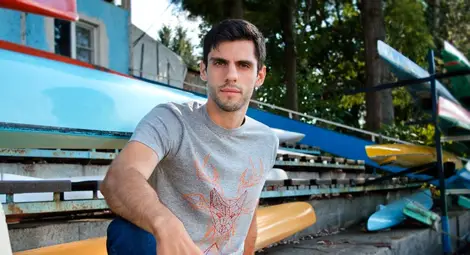 Учителят, художник и писател Милен Хальов: Посягаш към новите светове, когато нещо не ти достига в твоя собствен