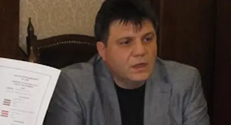 Русенските общински съветници отдадоха почит на починалия внезапно д-р Ервин Чакърян