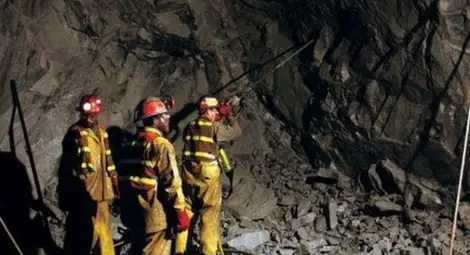 100 миньори започнаха предупредителни стачни действия