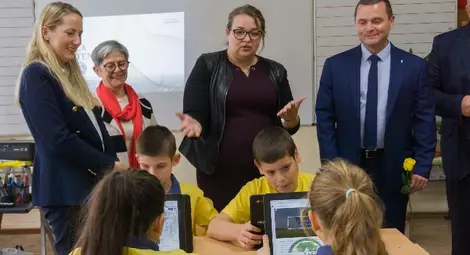 Наама Леви от посолството на Израел: Училище „Никола Обретенов“ трябва да е пример за другите в страната Наама Леви от посолството на Израел: Училище „Никола Обретенов“ трябва да е пример за другите в страната