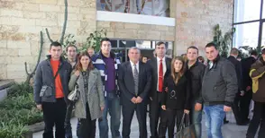 Русенски студенти наградени от земеделския министър Греков