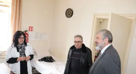 7 лекари трябва да се грижат за близо 200 пациенти в психиатричната болница в Бяла, 80 легла закрити заради липса на персонал