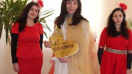 Бъзовец обяви за кралица  д-р Виделина Моллова
