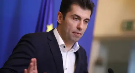 Петков: През септември може да потече азерски газ по интерконектора с Гърция