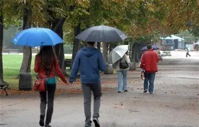 Утре ще вали в Западна и Централна България, максималните температури ще са между 12&deg; и 17&deg;